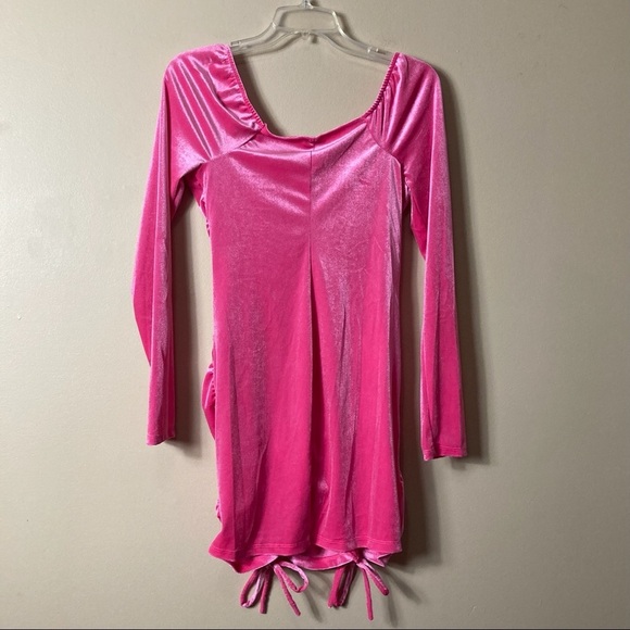 NWT Wild Fable Long Sleeve Ruched Velvet Bodycon Dress Pink - Picture 4 of 7